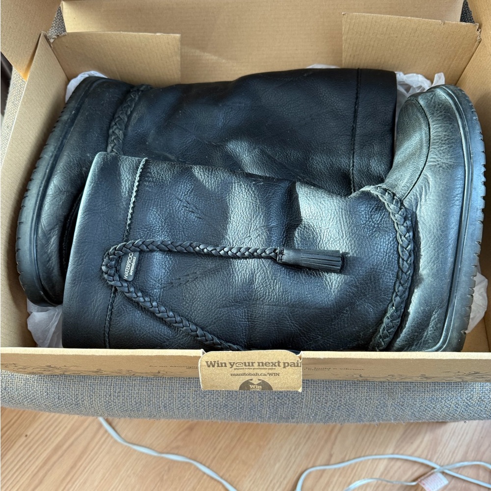 Black Tamarack Manitoba Mukluks.